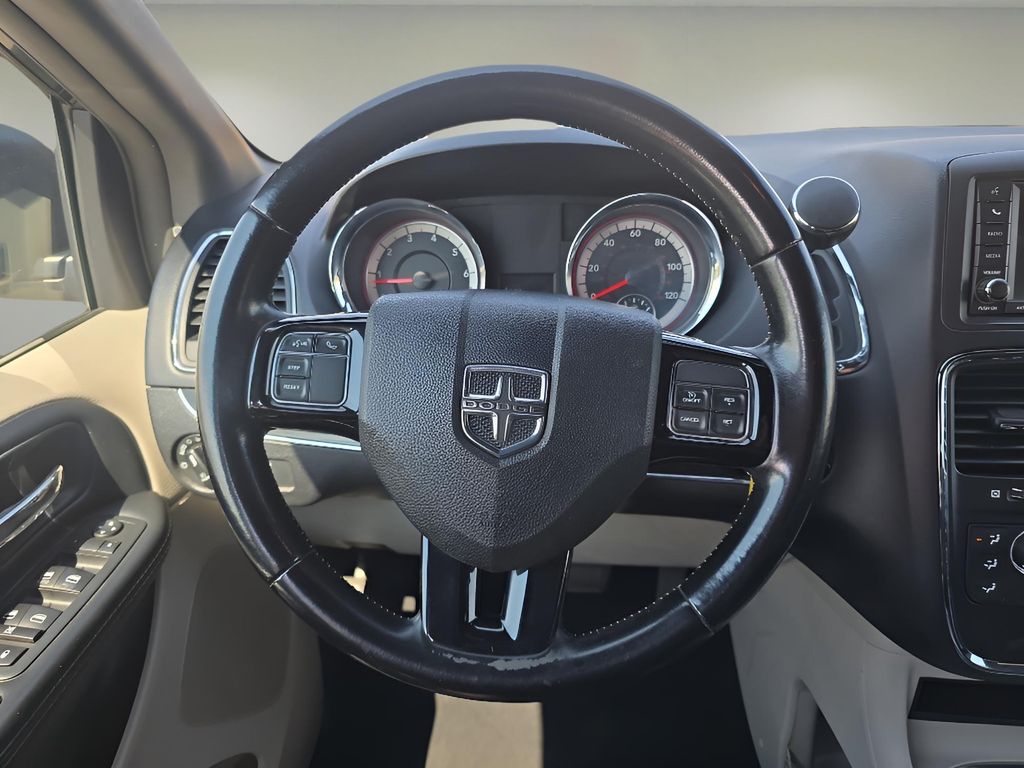2020 Dodge Grand Caravan SXT photo 18
