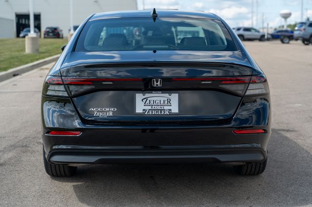 2025 Honda Accord SE photo 5