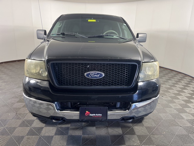 2005 Ford F-150 XLT photo 2