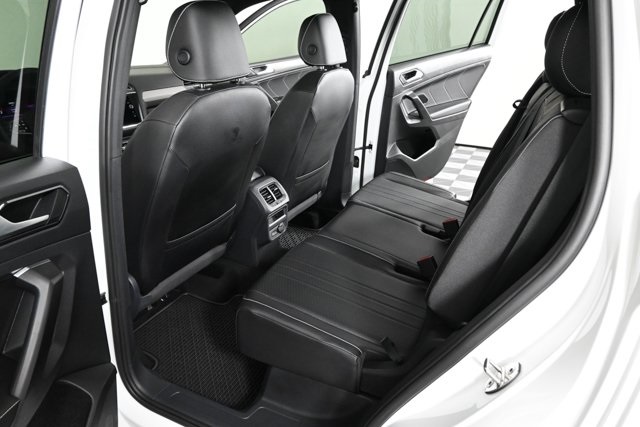 2022 Volkswagen Tiguan SE R-Line Black photo 17