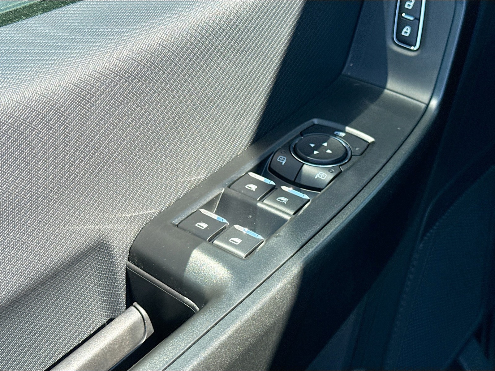 2025 Ford F-150 STX photo 17