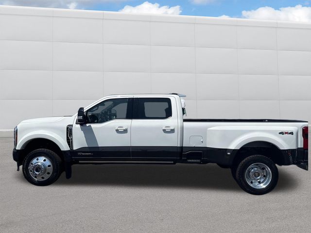 2025 Ford F-450 King Ranch photo 2