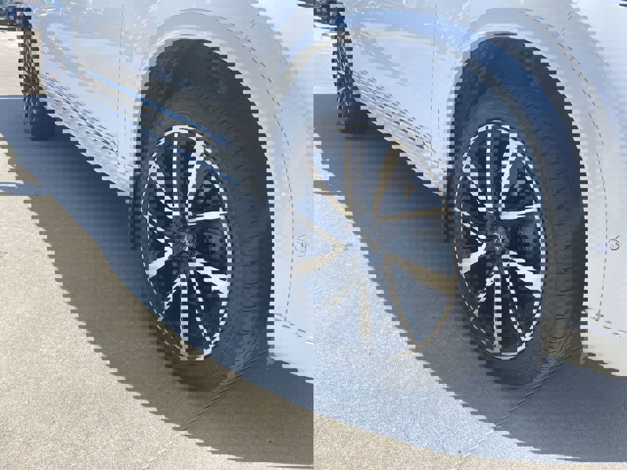 Used 2018 Volvo XC90 Inscription with VIN YV4A22PL6J1366869 for sale in Kansas City