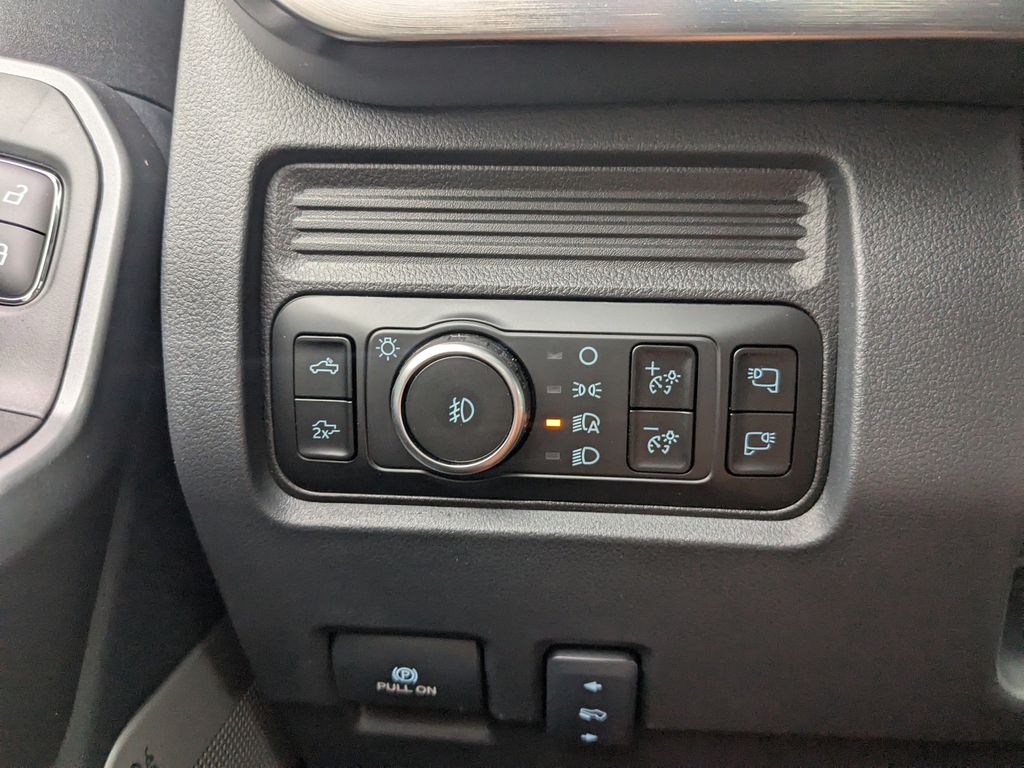 2025 Ford F-250 Lariat photo 30