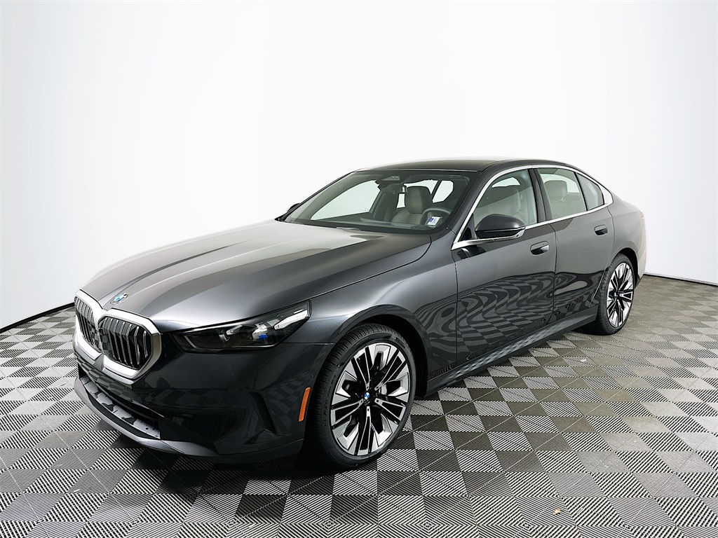 Used 2026 Dark Graphite BMW 530i xDrive image 1