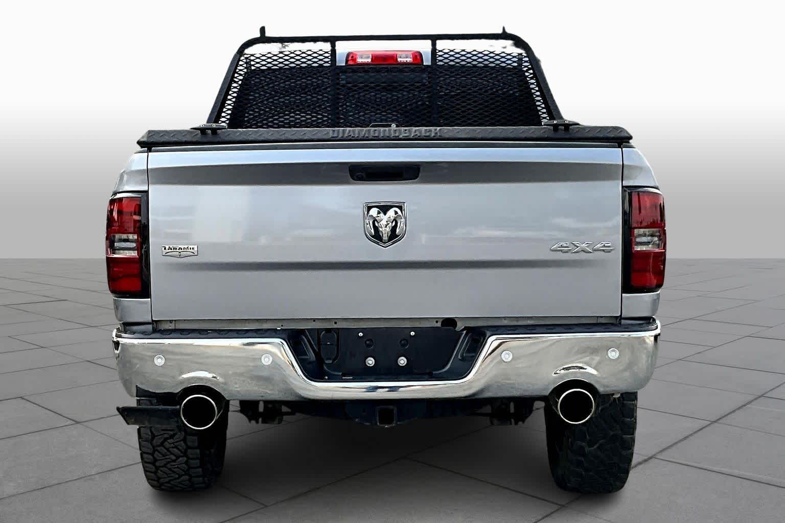 2019 Ram 1500 Classic Laramie photo 4