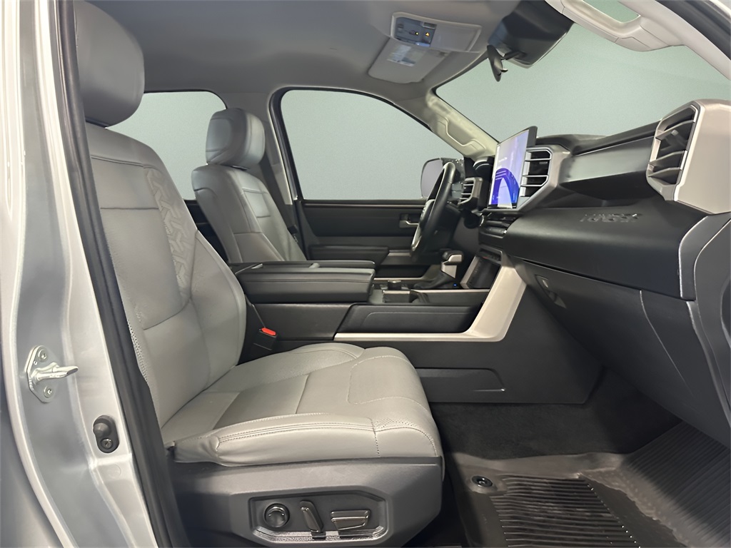 2022 Toyota Tundra SR5 photo 17