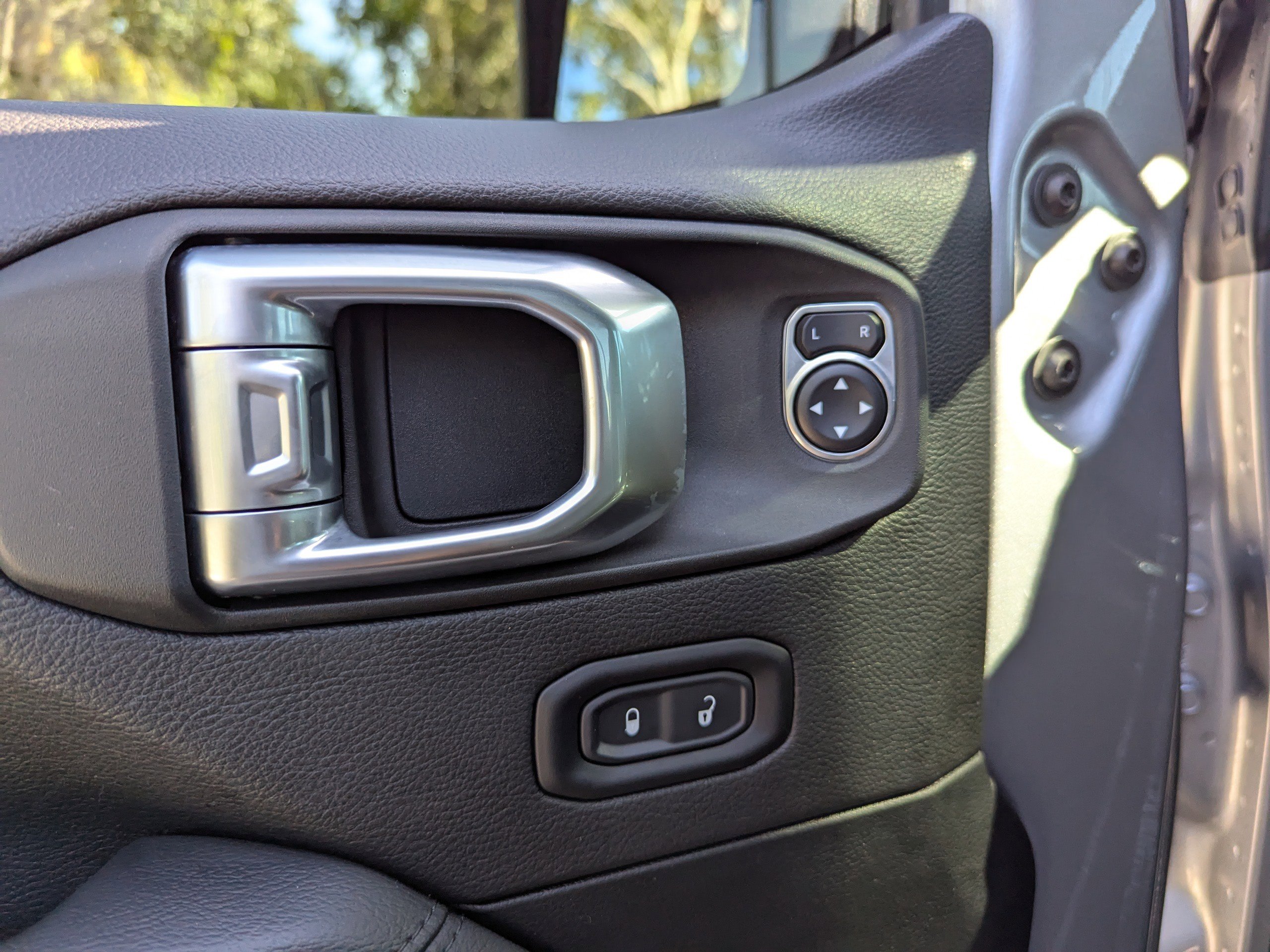 2021 Jeep Wrangler Unlimited Sahara Altitude photo 21
