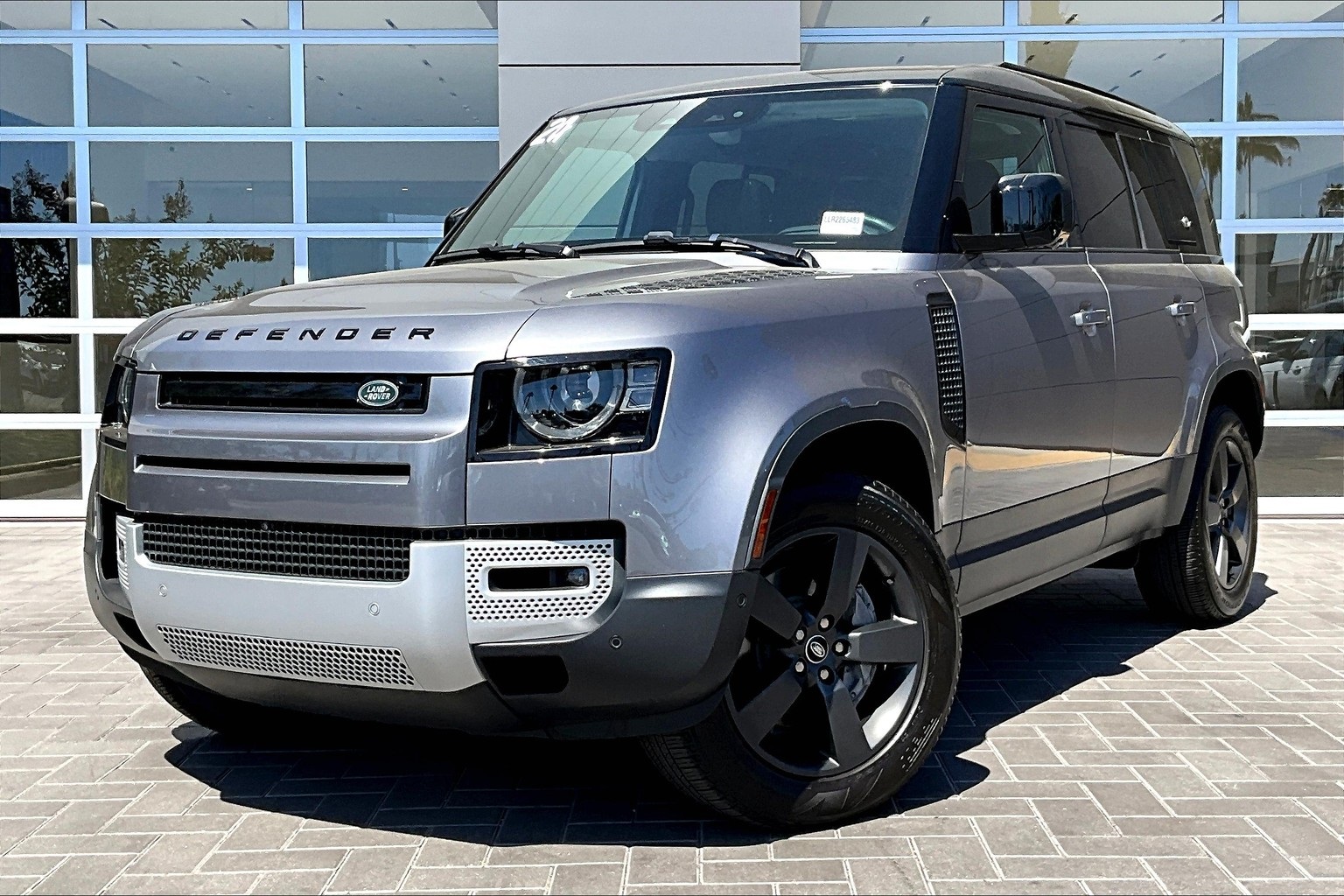 2024 Land Rover Defender 110 P400 S