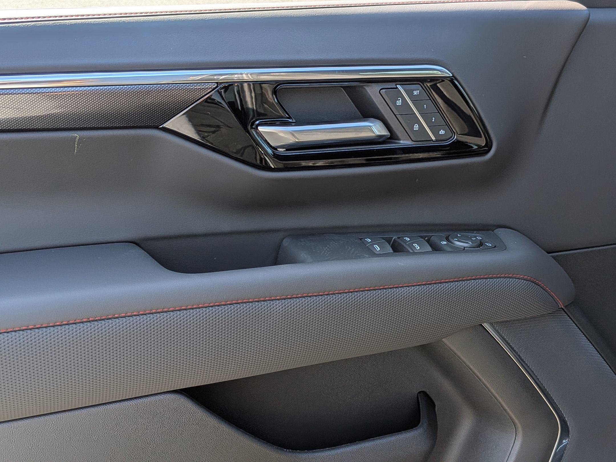 2026 Chevrolet Tahoe RST photo 9