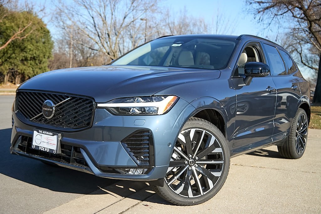 2026 VOLVO XC60 - Image 1