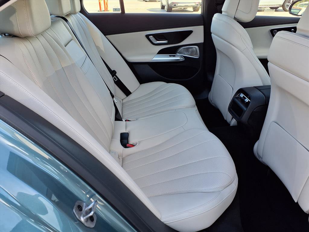 2026 Mercedes Benz E 350 4MATIC photo 19