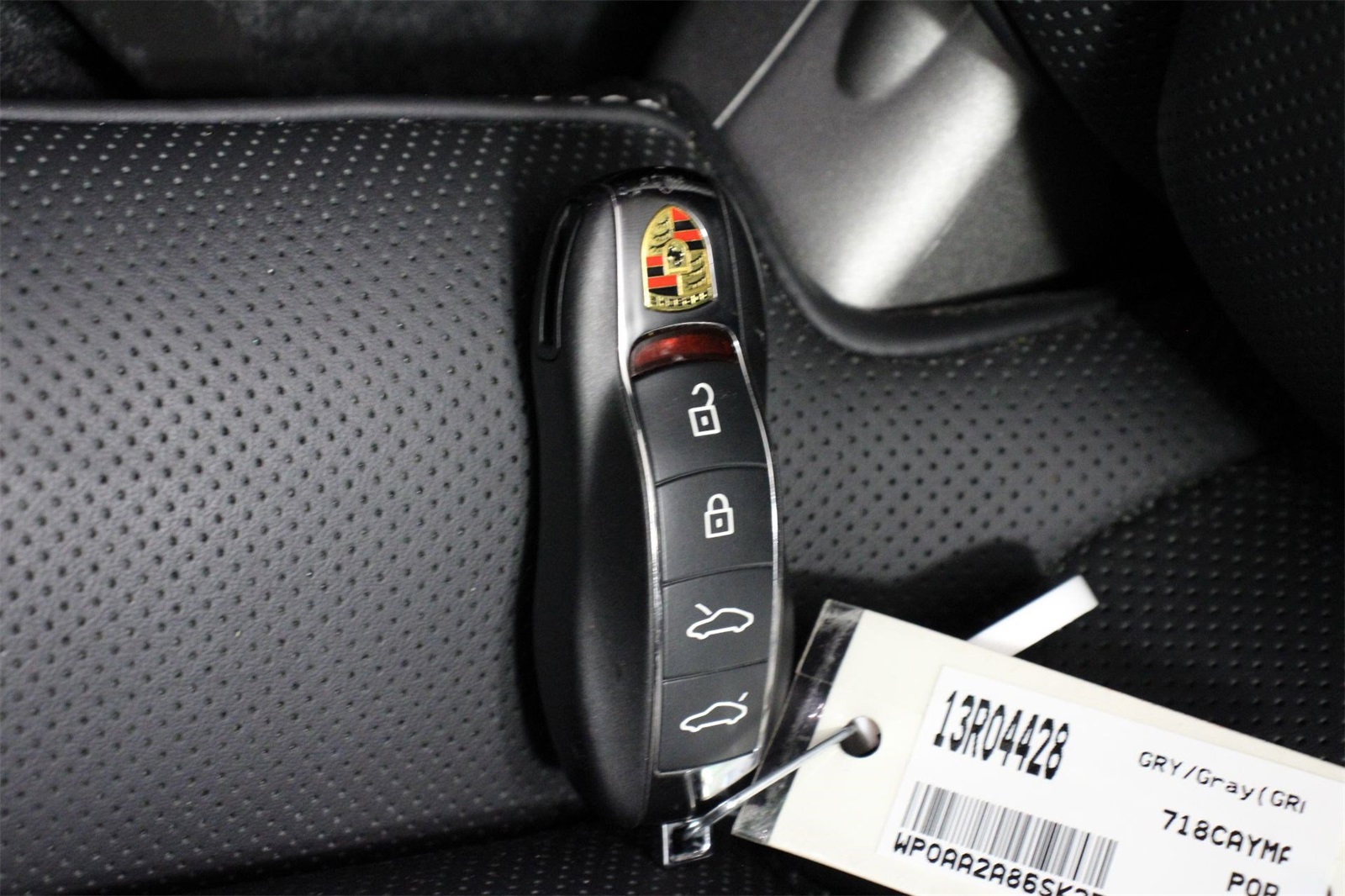 2025 Porsche Cayman photo 26