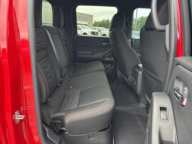 2025 Nissan Frontier PRO-4X photo 25