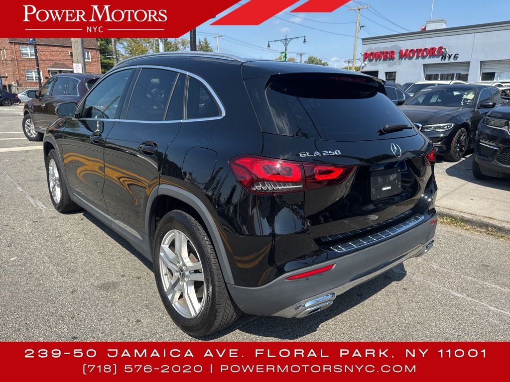 2023 Mercedes Benz GLA 250 photo 3
