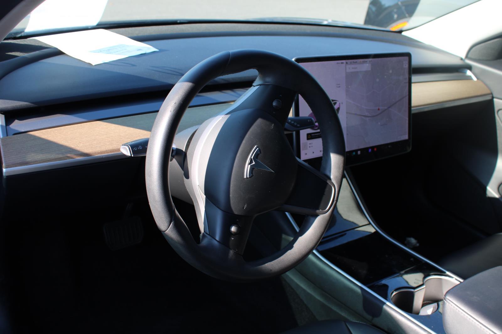 2020 Tesla Model 3 photo 9