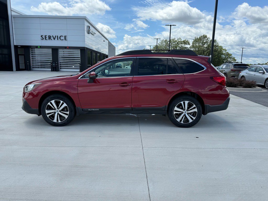 2018 Subaru Outback Limited photo 7