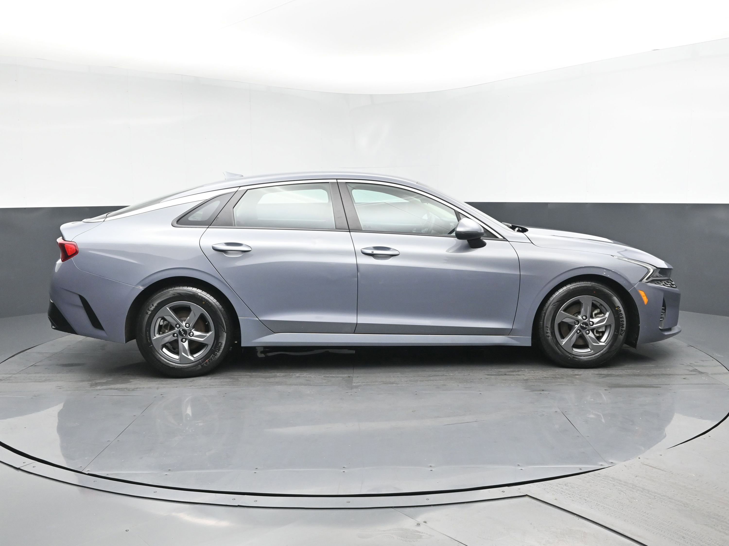 2024 Kia K5 LXS photo 3