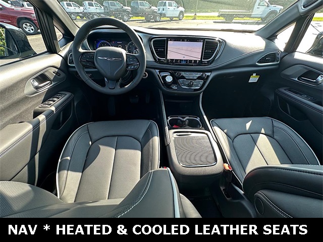 2026 Chrysler Pacifica Limited photo 3
