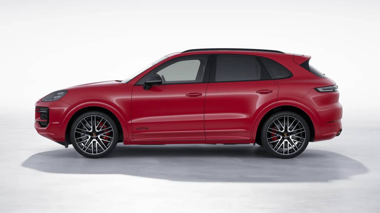 2026 Porsche Cayenne GTS photo 2