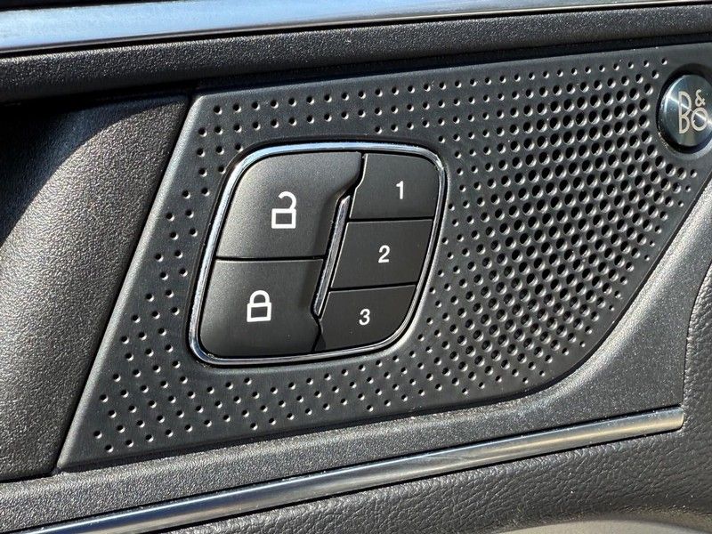 Used 2022 Carbonized Gray Metallic Ford Titanium image 16