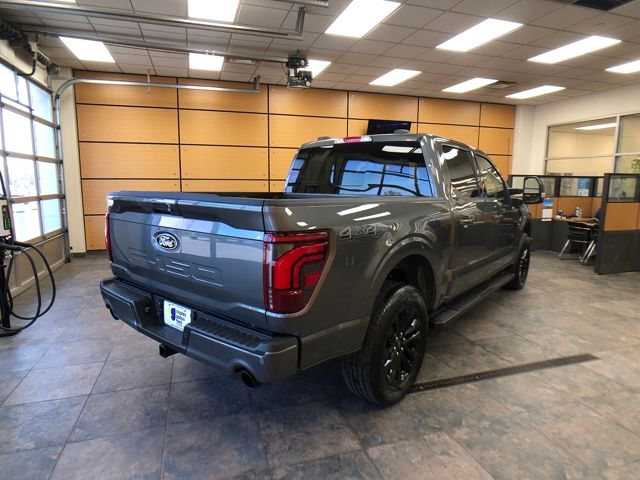 2025 Ford F-150 Lariat photo 3