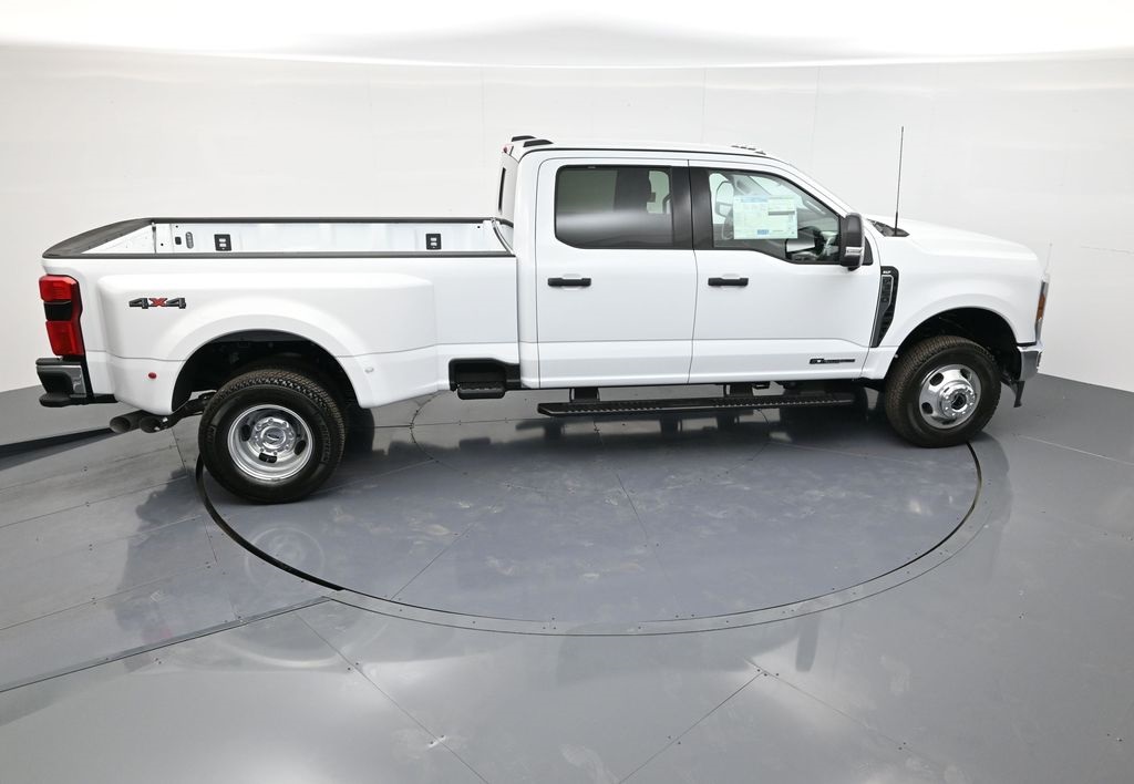 2026 Ford F-350 XLT photo 33