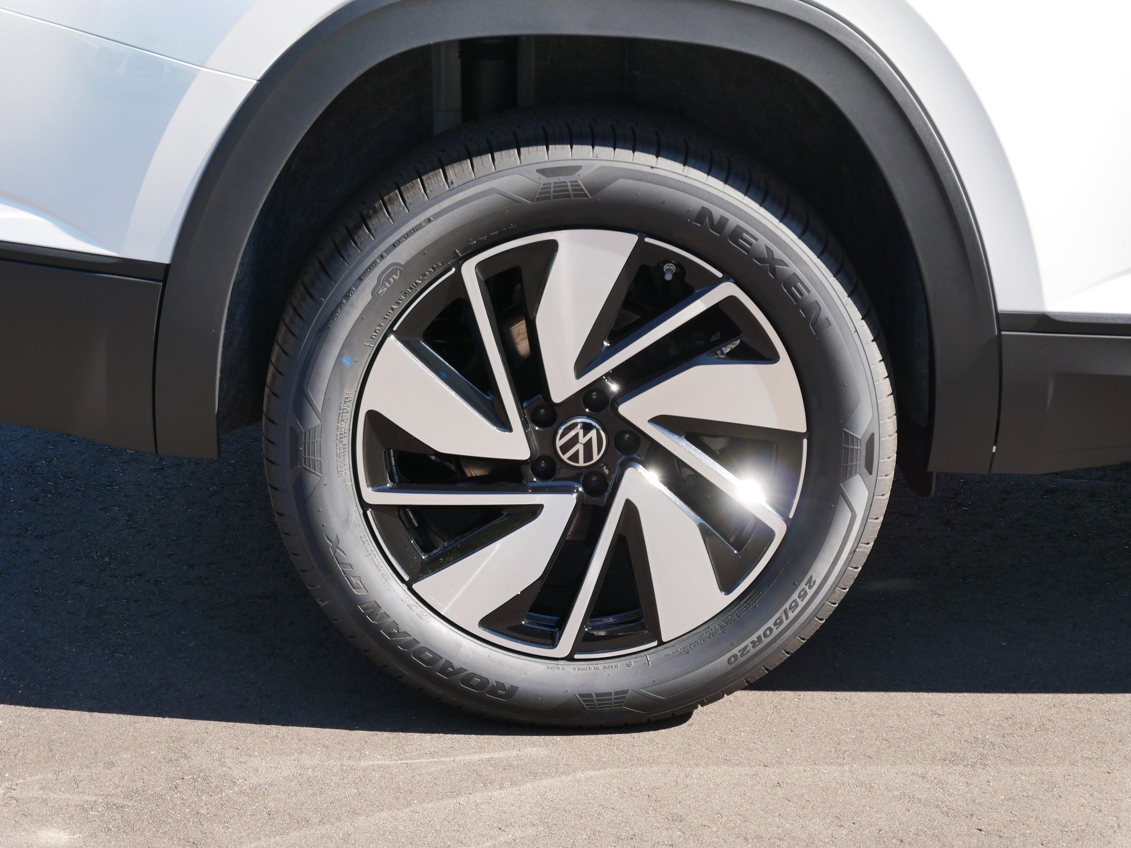 2026 Volkswagen Atlas SE Technology photo 5