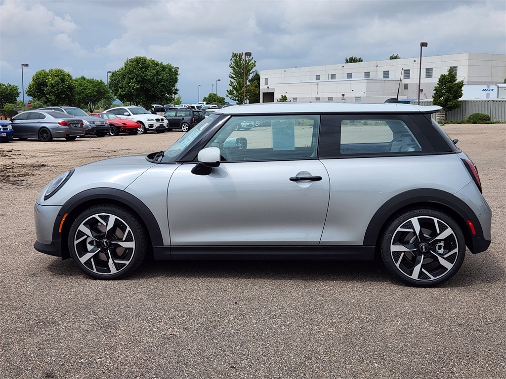 2025 Mini Cooper 2 Door Hardtop S photo 4