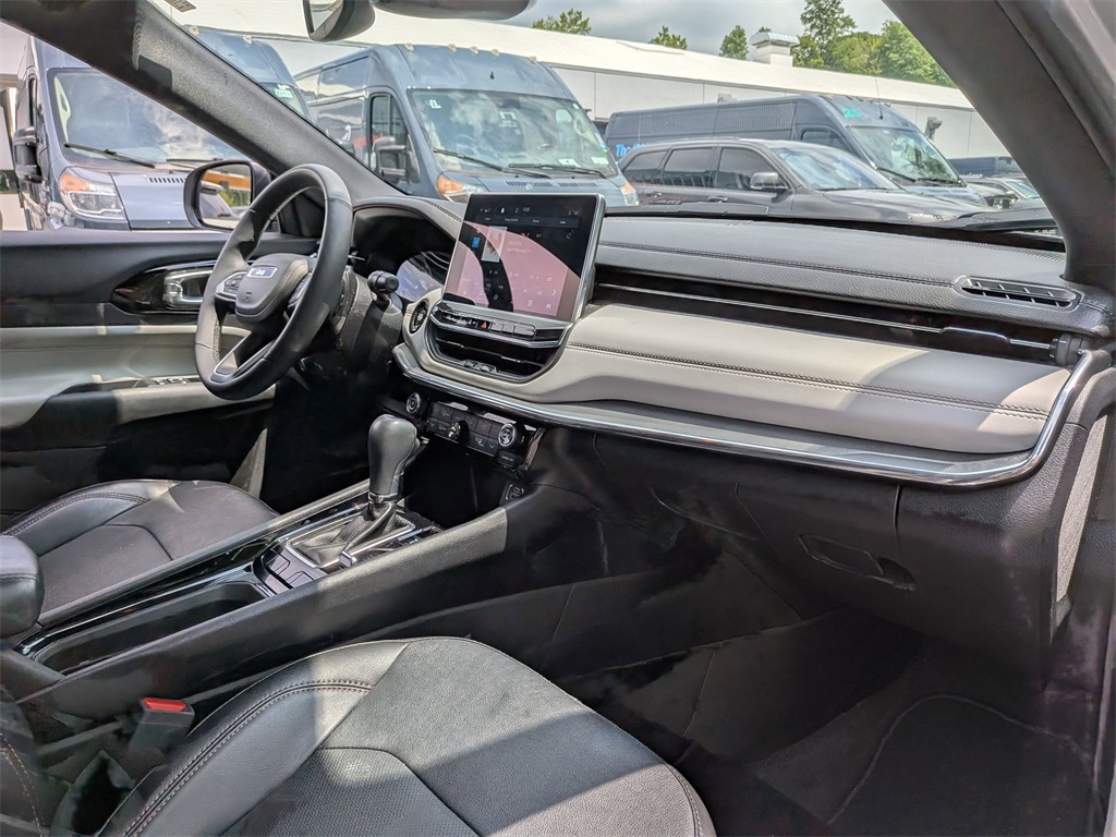 2023 Jeep Compass Limited photo 22