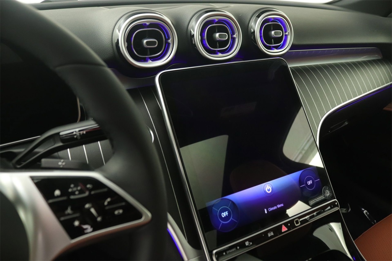2025 Mercedes Benz C 300 photo 4