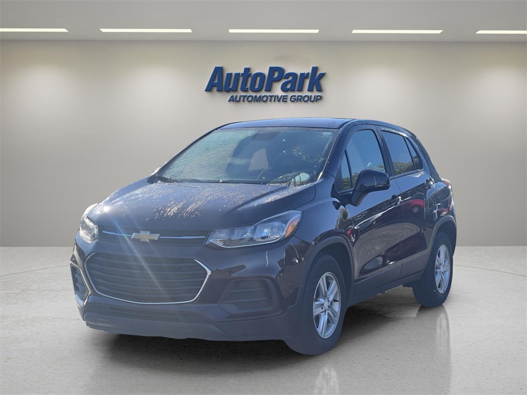 2020 Chevrolet Trax LS photo 3