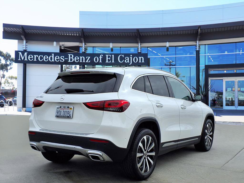 2023 Mercedes Benz GLA 250 photo 2