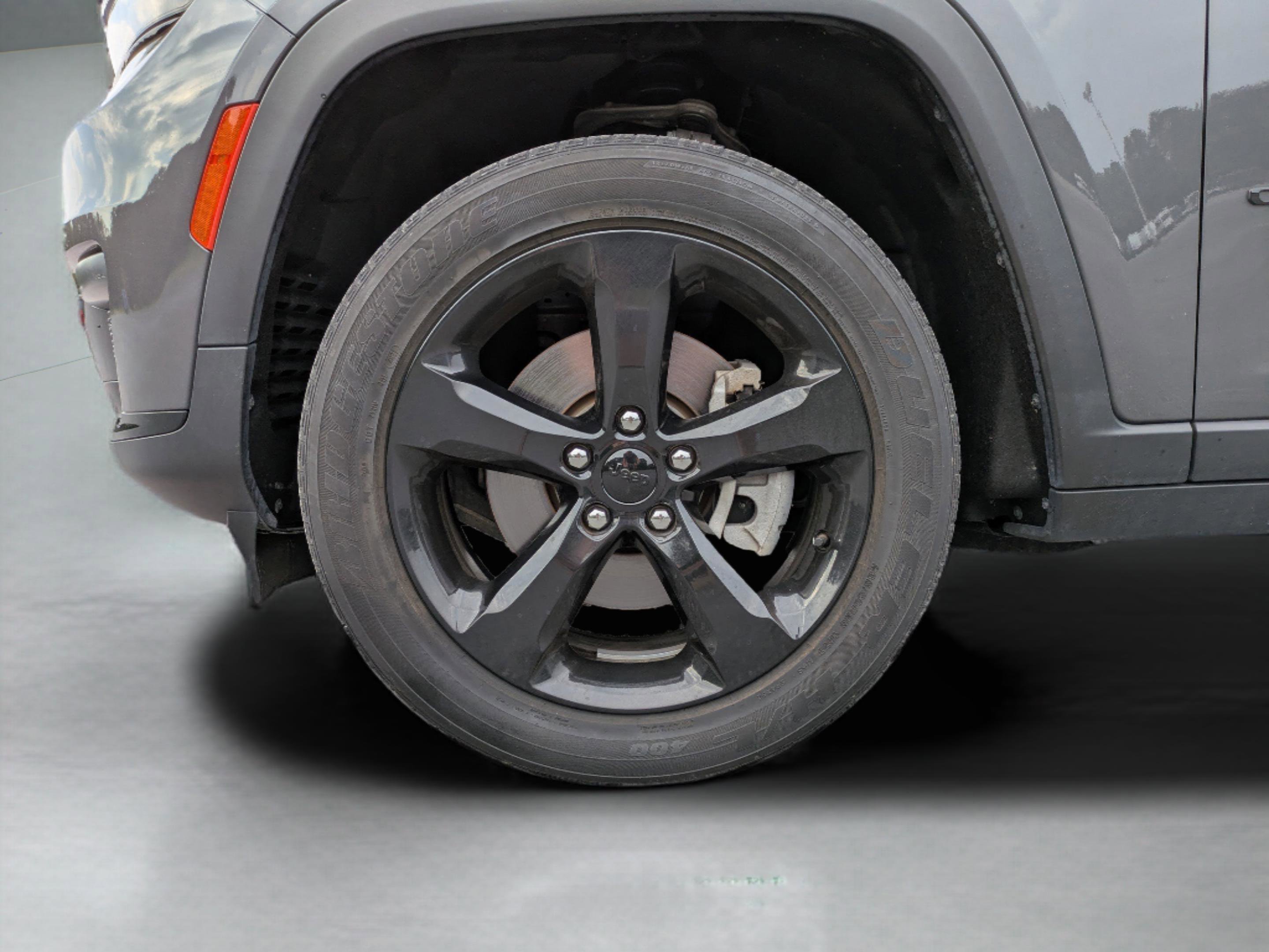 2022 Jeep Grand Cherokee Altitude photo 47