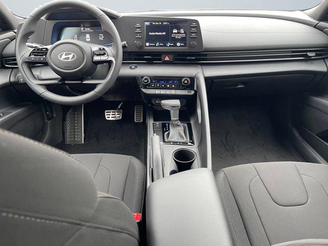 2025 Hyundai Elantra SEL Sport photo 9