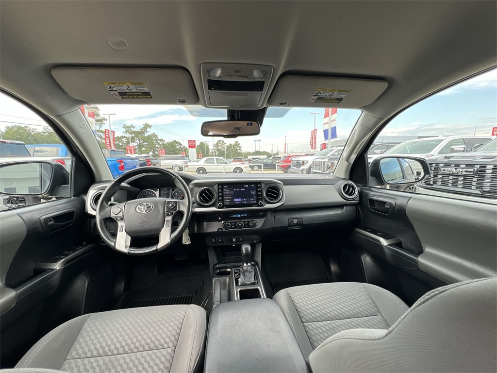 2022 Toyota Tacoma SR5 photo 27