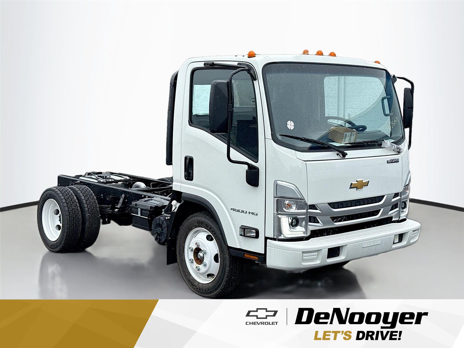 2025 Chevrolet Low Cab Forward Base's photo