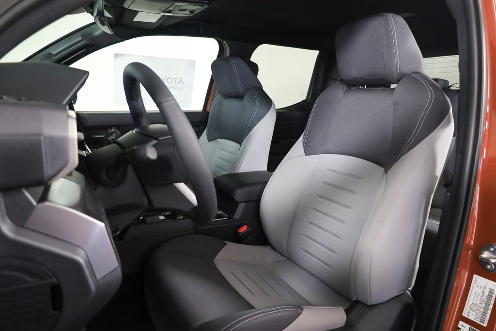 2025 Toyota Tacoma TRD Sport photo 4