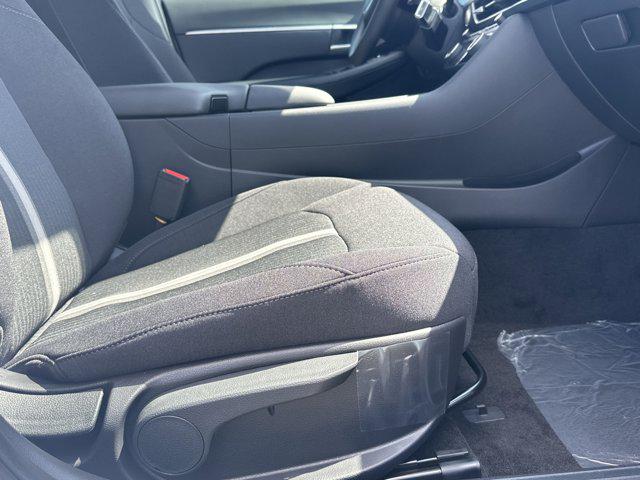 2025 Hyundai Sonata SEL photo 12