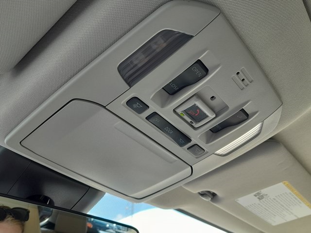 2022 Toyota Highlander XLE photo 29