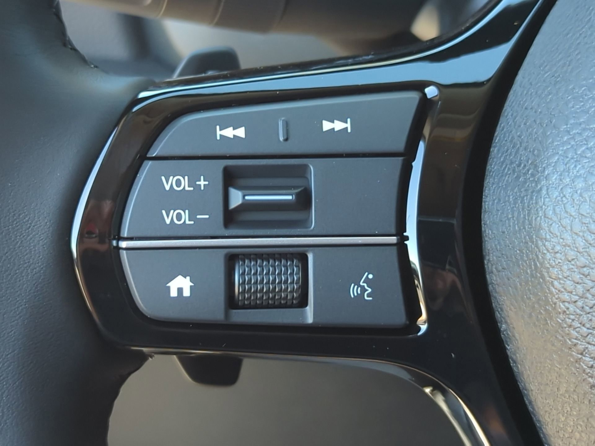 2025 Honda Pilot Touring photo 30