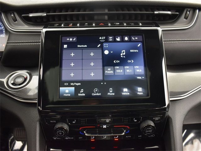 2023 Jeep Grand Cherokee Altitude photo 4