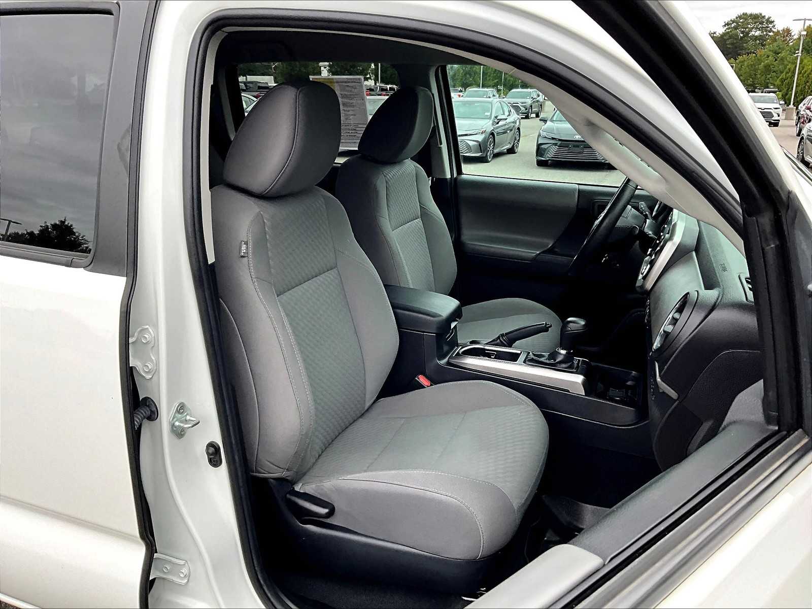 2023 Toyota Tacoma SR5 photo 11