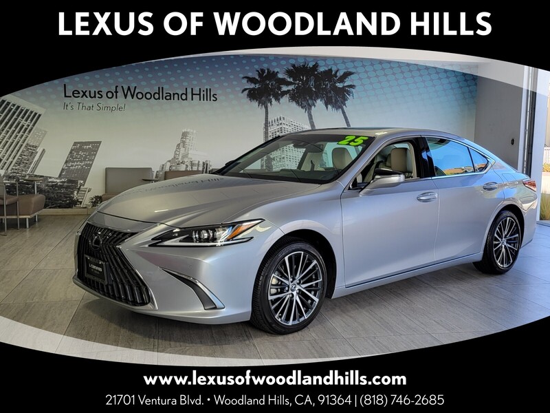 2025 Lexus ES 350's photo