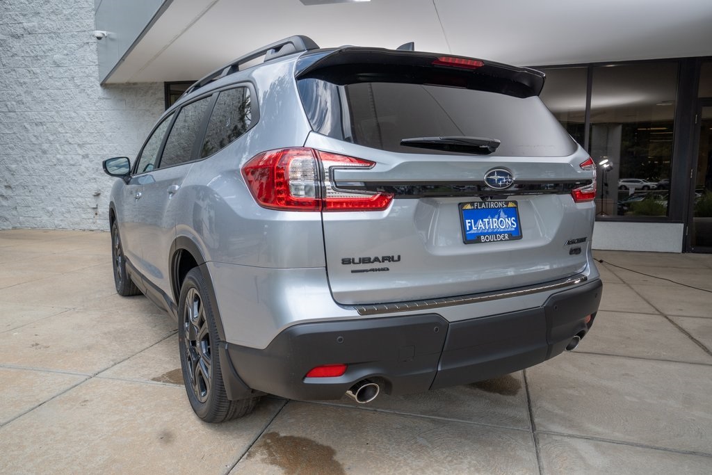 2025 Subaru Ascent Onyx Edition Touring photo 3
