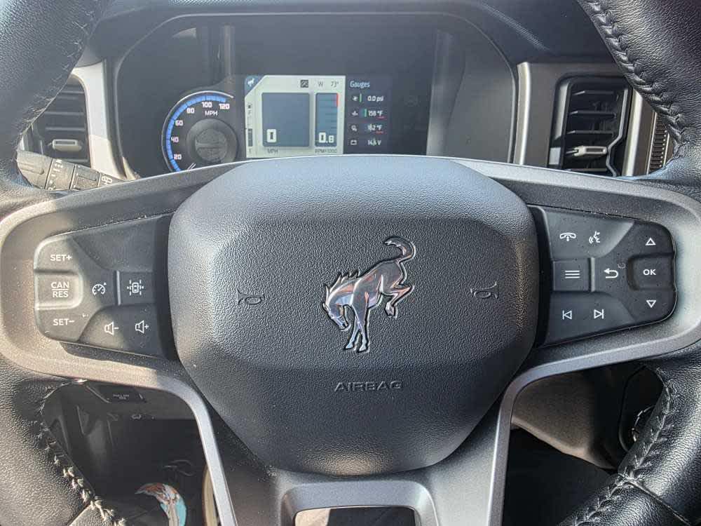 2022 Ford Bronco Outer Banks photo 17
