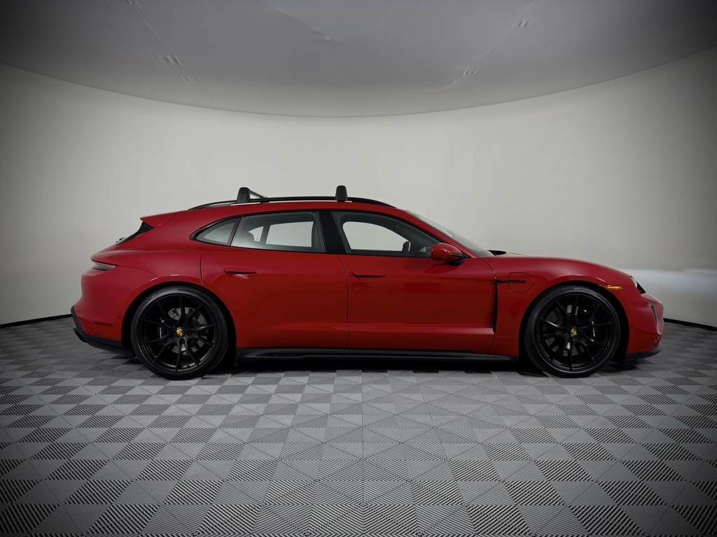 2024 Porsche Taycan Sport Turismo GTS photo 11