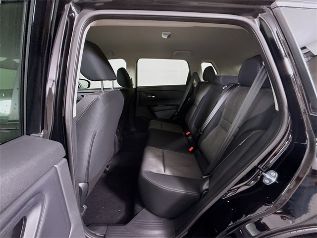 2025 Nissan Rogue SV photo 5