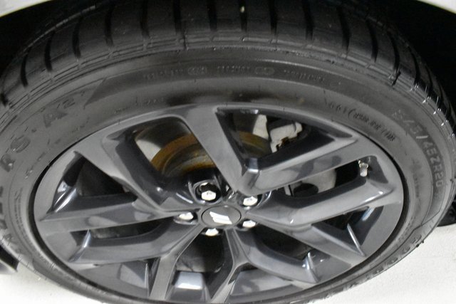 2023 Dodge Challenger R/T photo 8