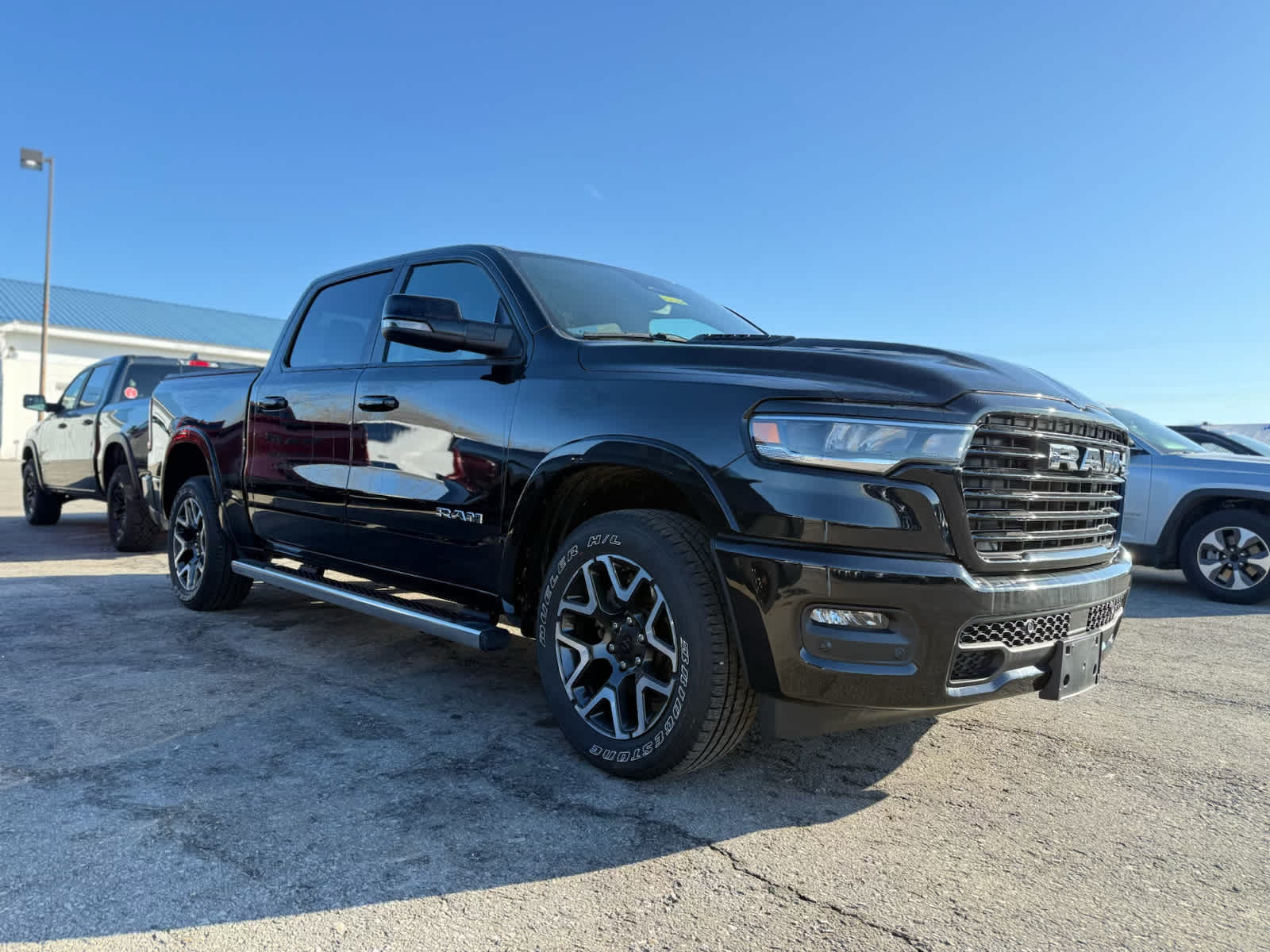 2025 Ram 1500 Laramie photo 3